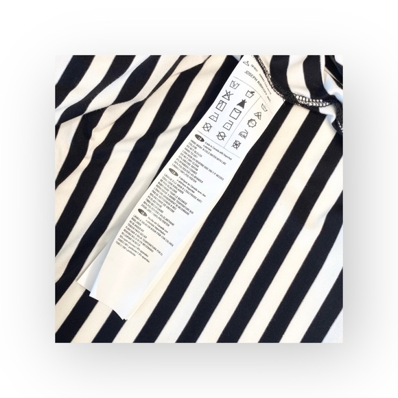 Joseph Ribkoff ✈︎ Nautical Inspired Striped Top Blouse ✈︎ Neon Pink Detail ✈︎ 6 - Picture 16 of 17